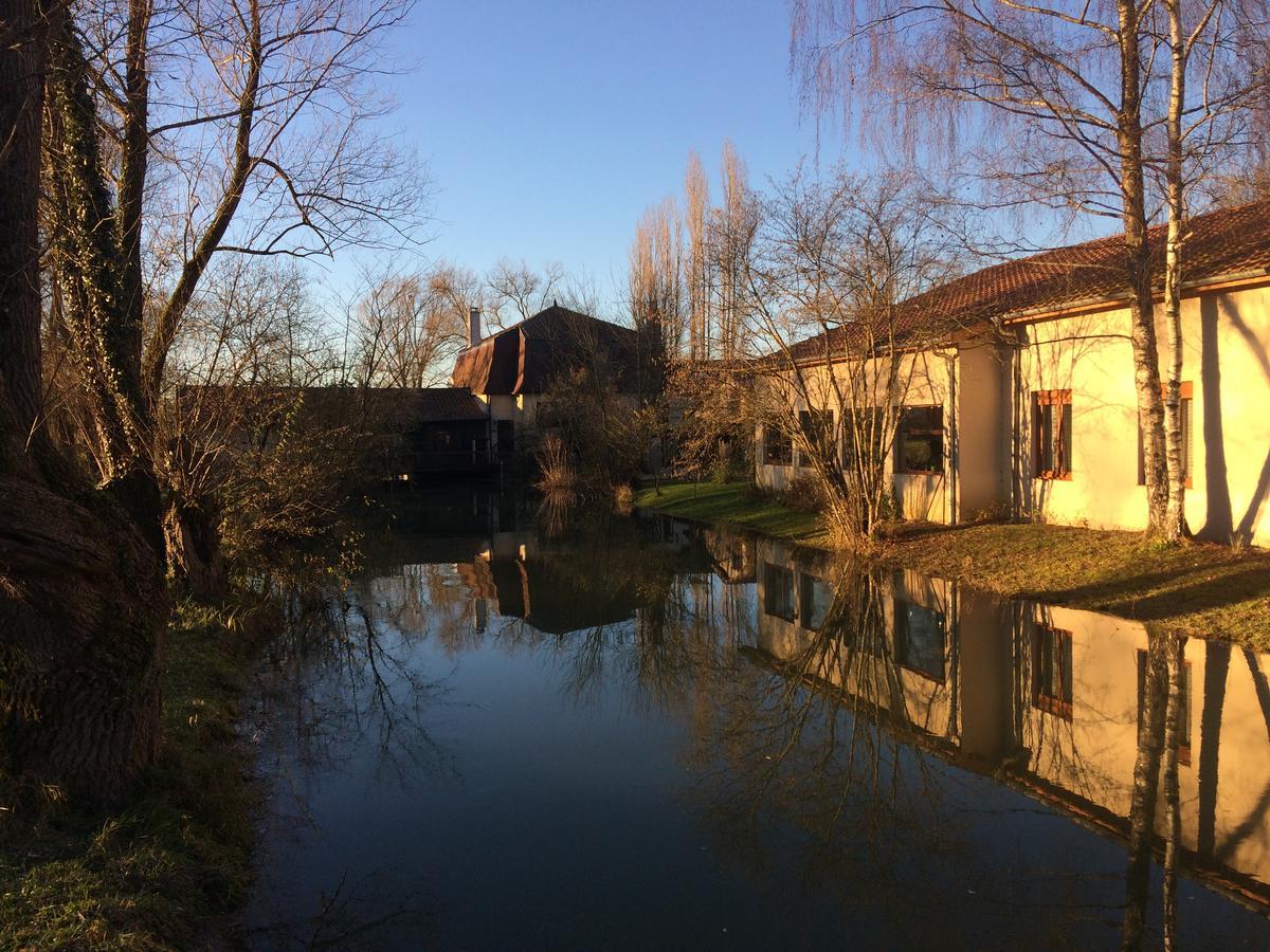 Logis Hotel Le Chantoiseau Chaumont-sur-Aire Экстерьер фото