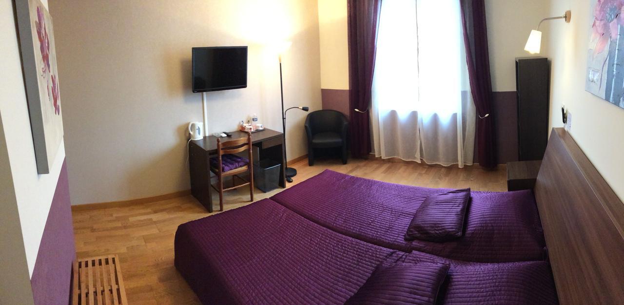 Logis Hotel Le Chantoiseau Chaumont-sur-Aire Экстерьер фото