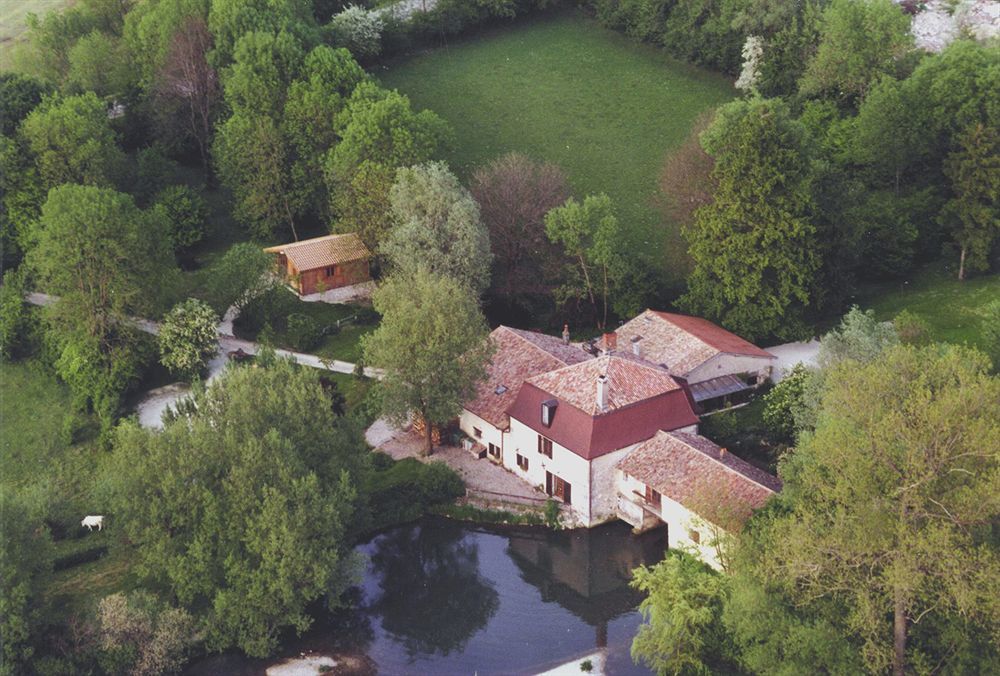 Logis Hotel Le Chantoiseau Chaumont-sur-Aire Экстерьер фото